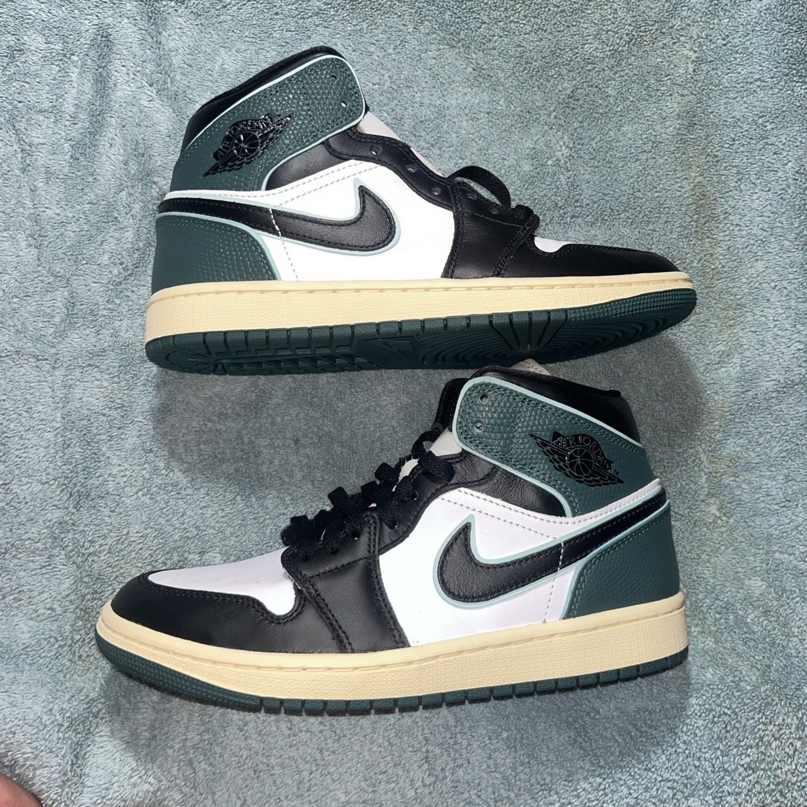 Size 7.5 - Air Jordan 1 Mid Oxidized Green W